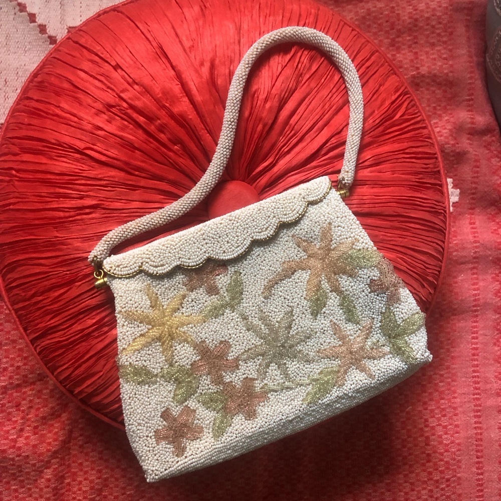 1950s/1960s Beaded Floral Hand Purse